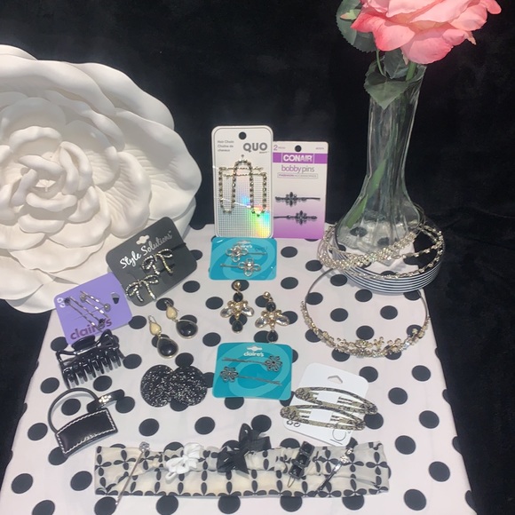 varies Accessories - Accessories lot (black & white) please read for item specifics, mini hair clips